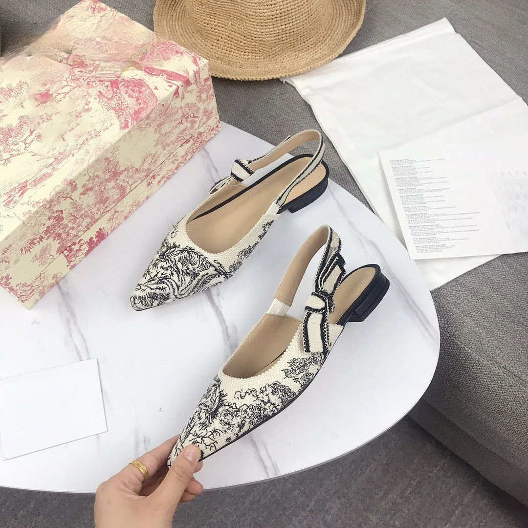 Summer Sexy Pointed Toe Sling Back Pumps Bowtie Kitten Heel Famous Designer Brand High Heels Shoes Women's Sandals
Summer Sexy Pointed Toe Sling Back Pumps Bowtie Kitten Heel Famous Designer Brand High Heels Shoes Women's Sandals