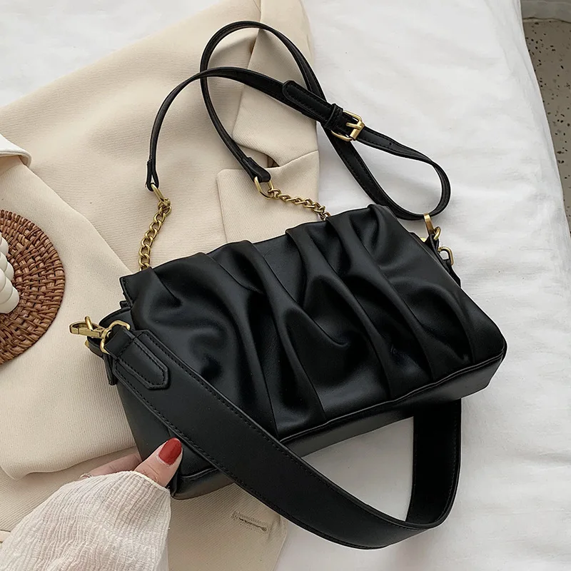Wholesale Mini Chains Jelly Tote Bags Handbag Version Trendy Pu Leather Single Shoulder for Women, 7 color or custom
Wholesale Mini Chains Jelly Tote Bags Handbag Version Trendy Pu Leather Single Shoulder for Women, 7 color or custom