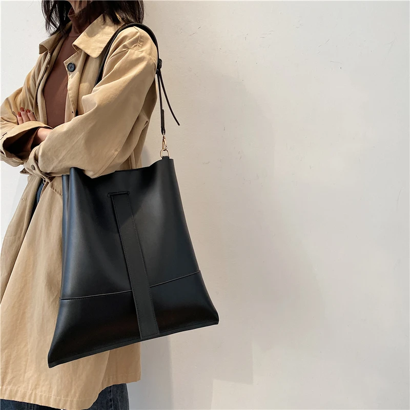 China Brands Wholesale Bags Fashion Large Capacity Handbags For Women Soft Leather, Blue, black,white or custom made 
China Brands Wholesale Bags Fashion Large Capacity Handbags For Women Soft Leather, Blue, black,white or custom made