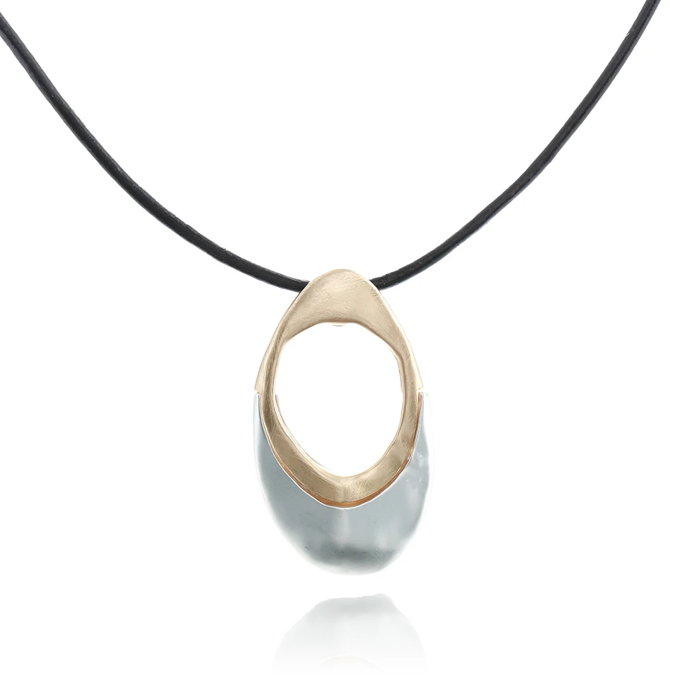 In 2021, new European and American fashion women collarbone geometric drop shape alloy eco-friendly necklace
In 2021, new European and American fashion women collarbone geometric drop shape alloy eco-friendly necklace