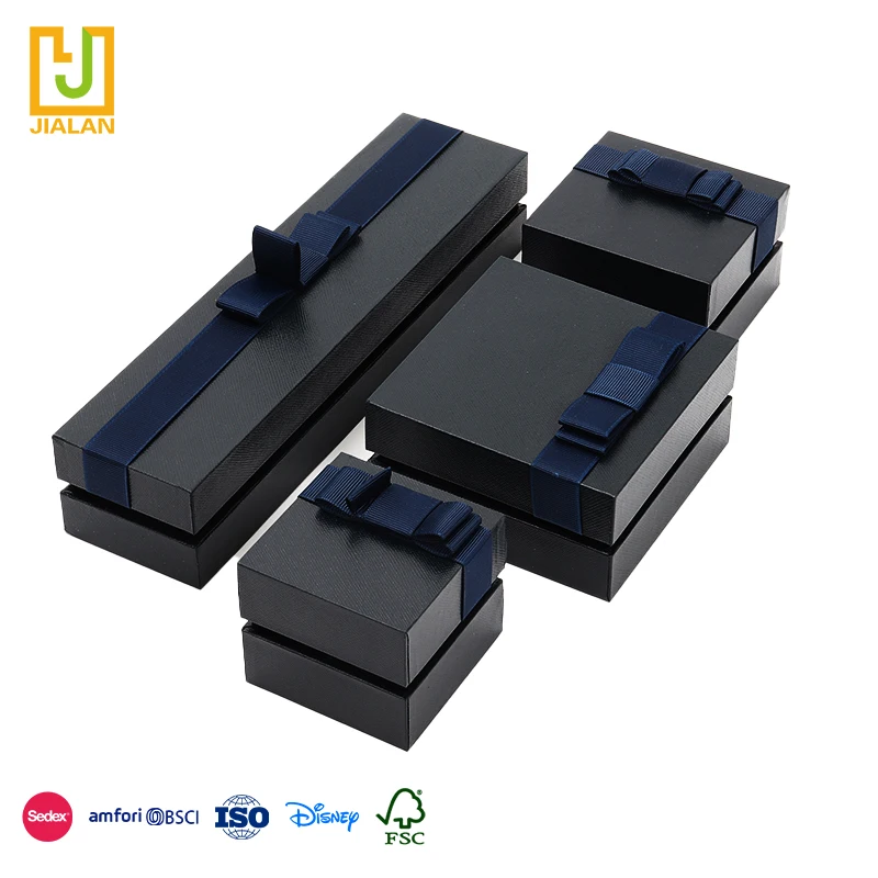 JIALAN New Design Custom shape Jewellery Packaging Box Ring Necklace Boxes Light Luxury Packing Gift Box
JIALAN New Design Custom shape Jewellery Packaging Box Ring Necklace Boxes Light Luxury Packing Gift Box