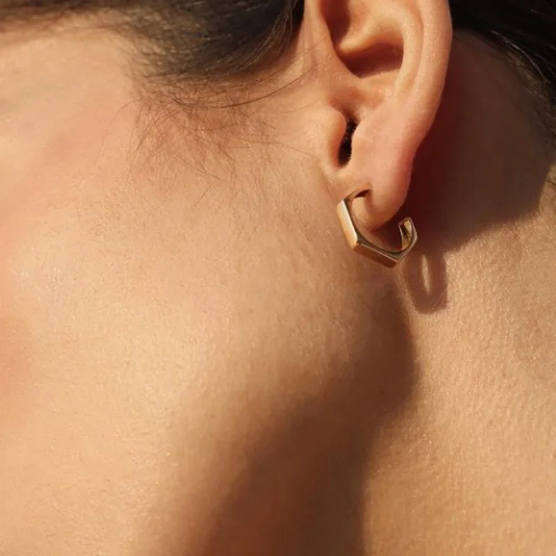 JOOLIM Jewelry PVD 18K Gold Irregular Simple Mini Geometric Hoop Stainless Steel 2022 Trendy Jewelry
JOOLIM Jewelry PVD 18K Gold Irregular Simple Mini Geometric Hoop Stainless Steel 2022 Trendy Jewelry