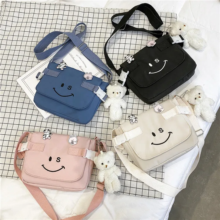 2022 New Hot Selling Cute Shoulder Bag Shoulder Custom College Style Crossbody Canvas Bags
2022 New Hot Selling Cute Shoulder Bag Shoulder Custom College Style Crossbody Canvas Bags
