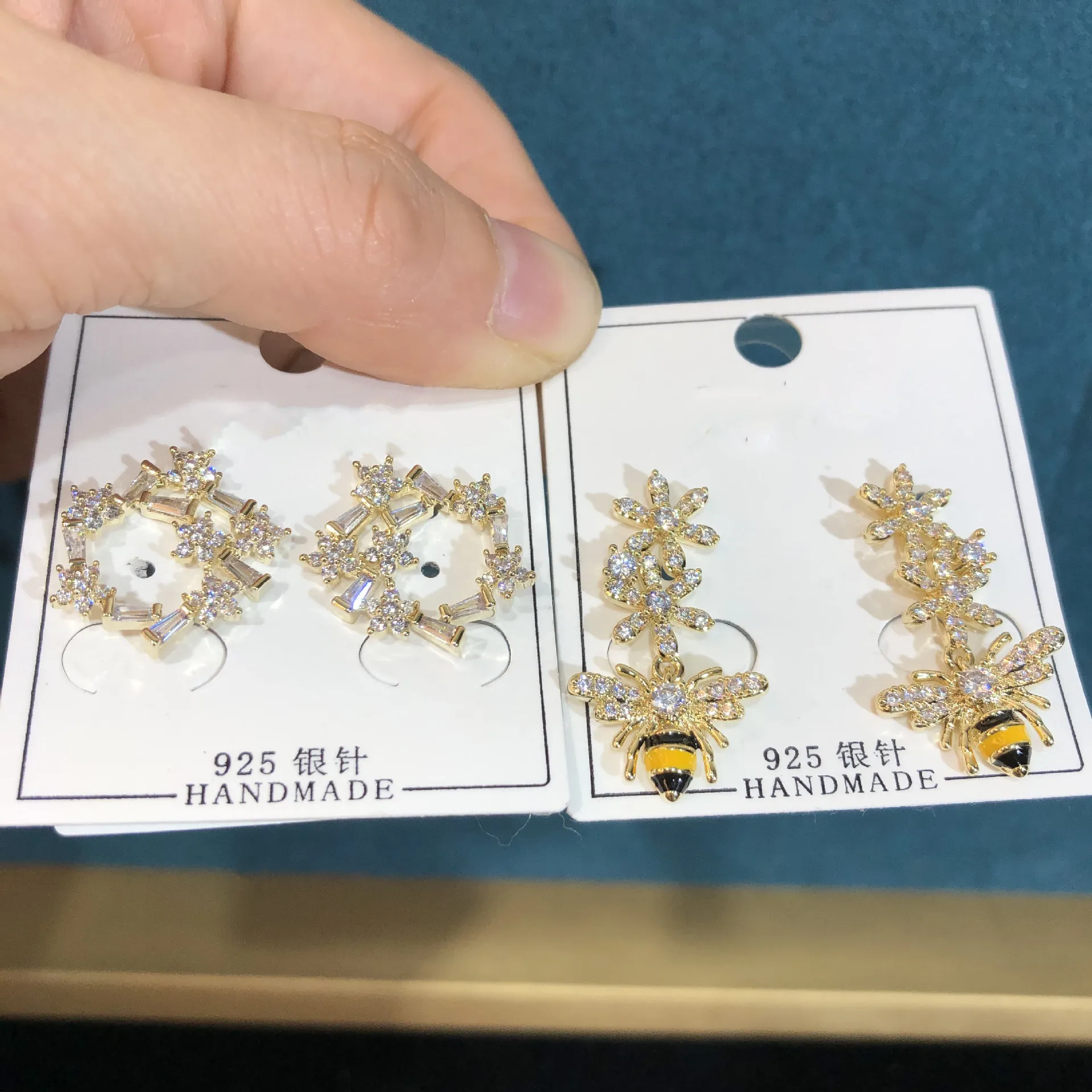 wholesale crystal dangle tassel drop long earrings baroque rhinestone dangling earring
wholesale crystal dangle tassel drop long earrings baroque rhinestone dangling earring