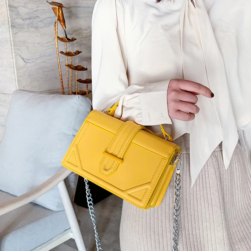 Large Size Women Shoulder Bag Fashion Chains Designer Messenger Crossbody Bag Candy Color Handbags Girls, Black, red, pink, white, yellow, khaki, blue or customize
Large Size Women Shoulder Bag Fashion Chains Designer Messenger Crossbody Bag Candy Color Handbags Girls, Black, red, pink, white, yellow, khaki, blue or customize
