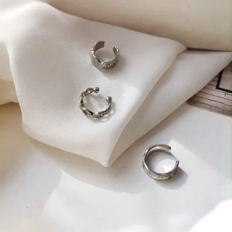 European Minimalist Gold Silver Large Circle Hoop Earrings Hollow Round Earring For Girls, Picture shows
European Minimalist Gold Silver Large Circle Hoop Earrings Hollow Round Earring For Girls, Picture shows