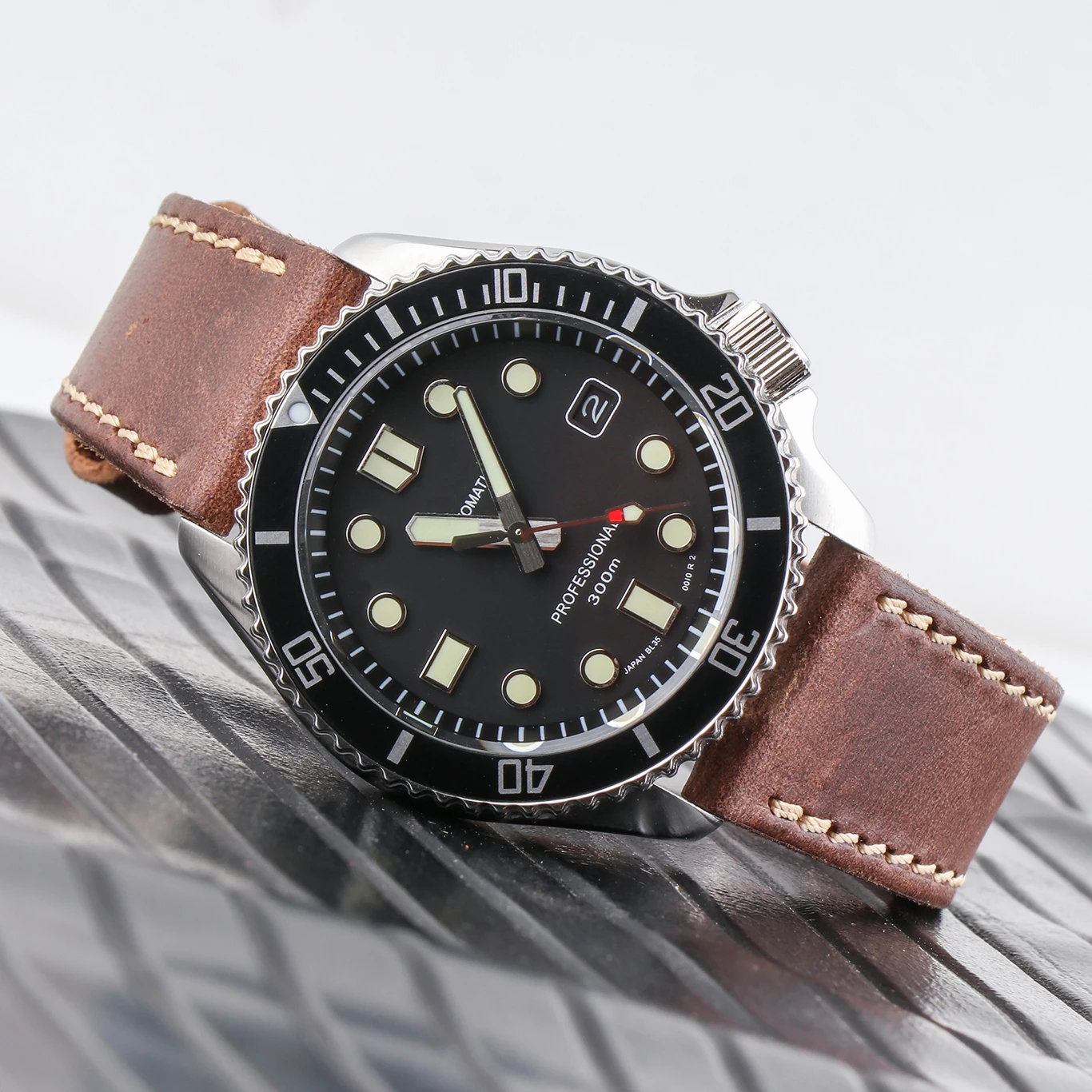42mm SKX007 SKX009 Watch Stainless Case NH35 Movement Sports Waterproof Mod Watch Mod Accessories C3 Luminous Genuine Leather, 1color
42mm SKX007 SKX009 Watch Stainless Case NH35 Movement Sports Waterproof Mod Watch Mod Accessories C3 Luminous Genuine Leather, 1color