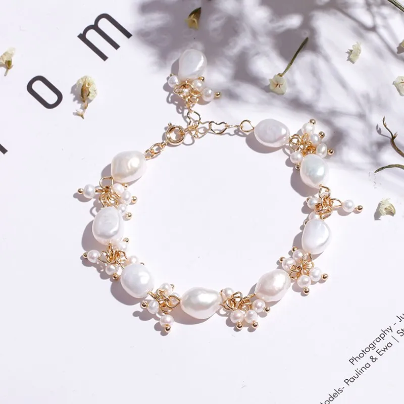 Fashion design Baroque pearl pendant irregular vintage jewelry women charm bracelet
Fashion design Baroque pearl pendant irregular vintage jewelry women charm bracelet