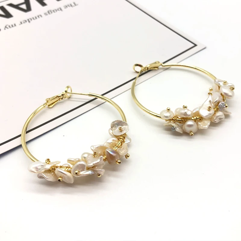 New design pearl hoop earrings elegant dangle pearl earring Small pearl temperament earrings, 1 colors
New design pearl hoop earrings elegant dangle pearl earring Small pearl temperament earrings, 1 colors