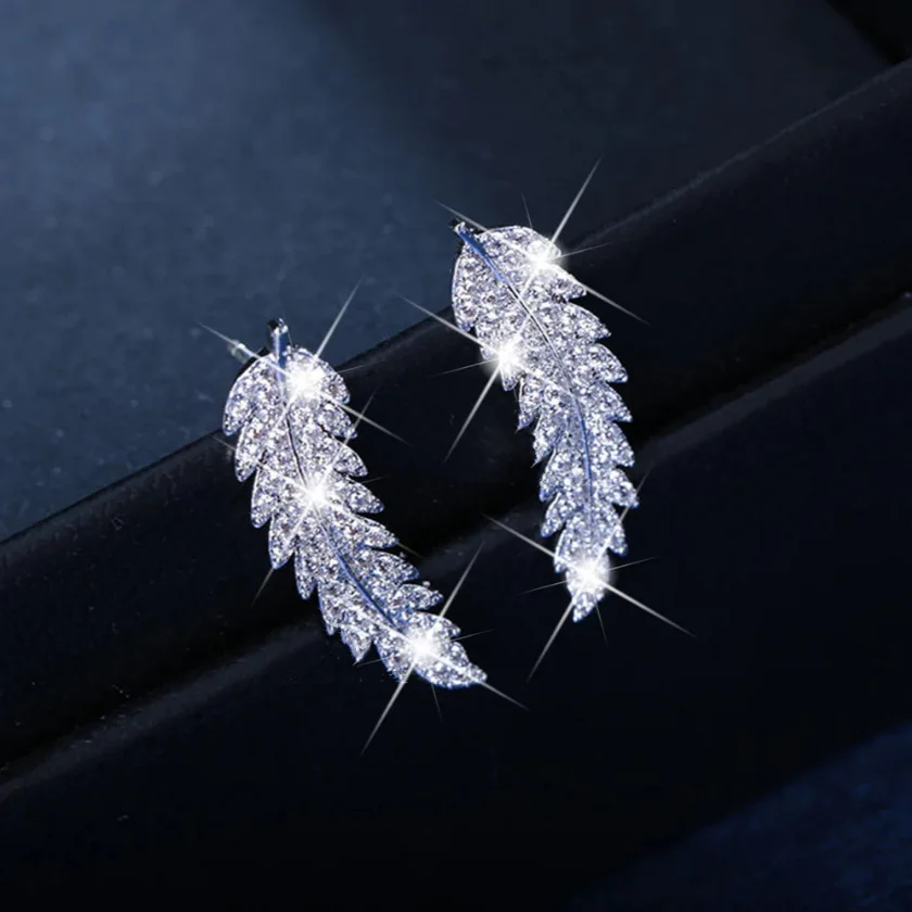 Hot Sale Korean Elegance Leaf Women Stud Earring 925 Sterling Silver Clear Rhinestone CZ Crystal Handemade Ear Brincos Pendiente
Hot Sale Korean Elegance Leaf Women Stud Earring 925 Sterling Silver Clear Rhinestone CZ Crystal Handemade Ear Brincos Pendiente