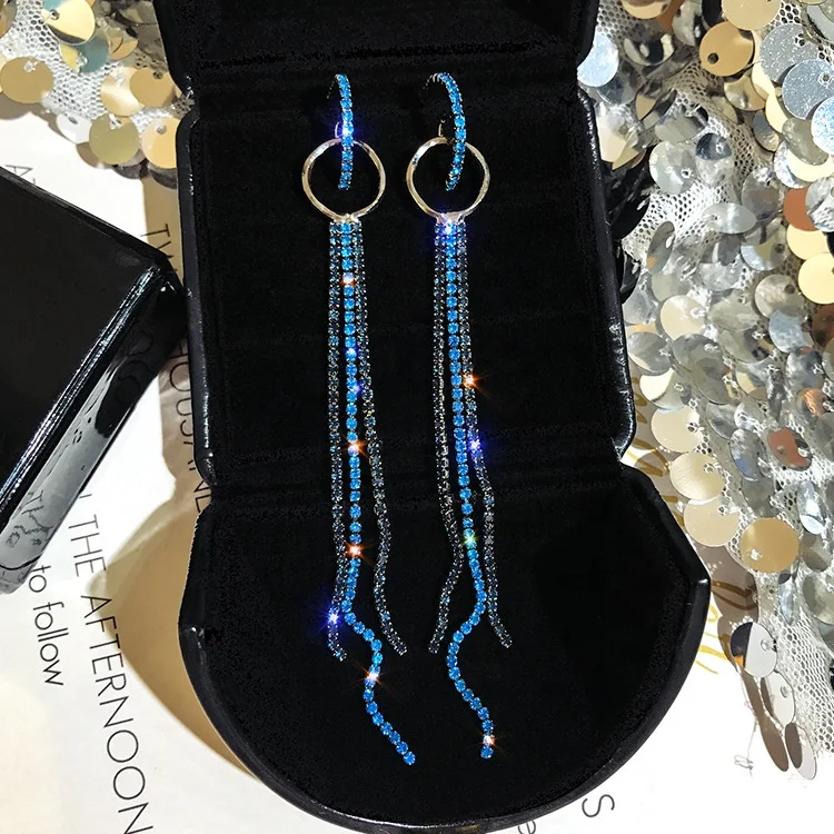 Fashion Long Tassel Earrings Zircon Circle Jewelry Ladies Geometric Retro Multiple Long Line Earrings Holiday Gifts, Picture shows
Fashion Long Tassel Earrings Zircon Circle Jewelry Ladies Geometric Retro Multiple Long Line Earrings Holiday Gifts, Picture shows