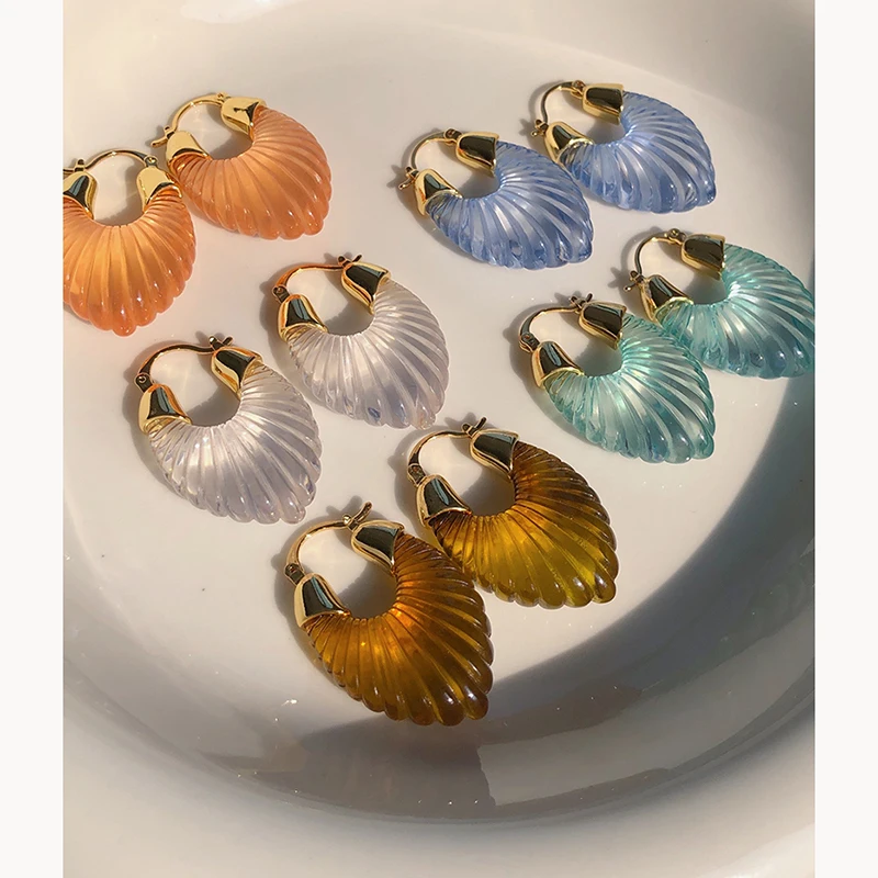 5 Colors V Shape Carve Stripes Hollow Chunky Clear Resin Earrings Brass 18K Gold Plated Hoop Earrings for Women Vintage Jewelry
5 Colors V Shape Carve Stripes Hollow Chunky Clear Resin Earrings Brass 18K Gold Plated Hoop Earrings for Women Vintage Jewelry