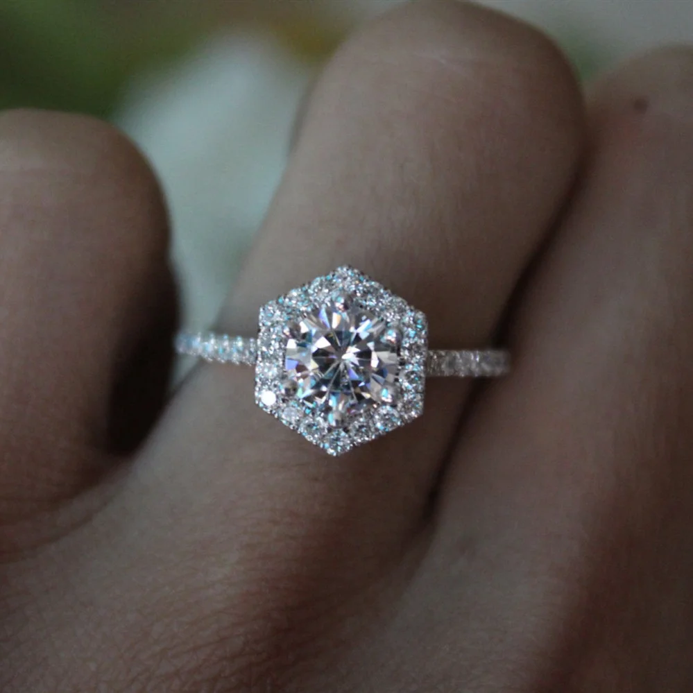 Elegant Hexagon Ring cz Hollow Promise Wedding Band Rings for Women Bridal Party Jewelry Gift
Elegant Hexagon Ring cz Hollow Promise Wedding Band Rings for Women Bridal Party Jewelry Gift