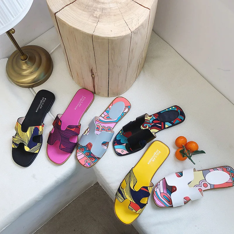 Fashion hot sale summer flat-bottomed outer wear wordflat sandals for women and ladies
Fashion hot sale summer flat-bottomed outer wear wordflat sandals for women and ladies