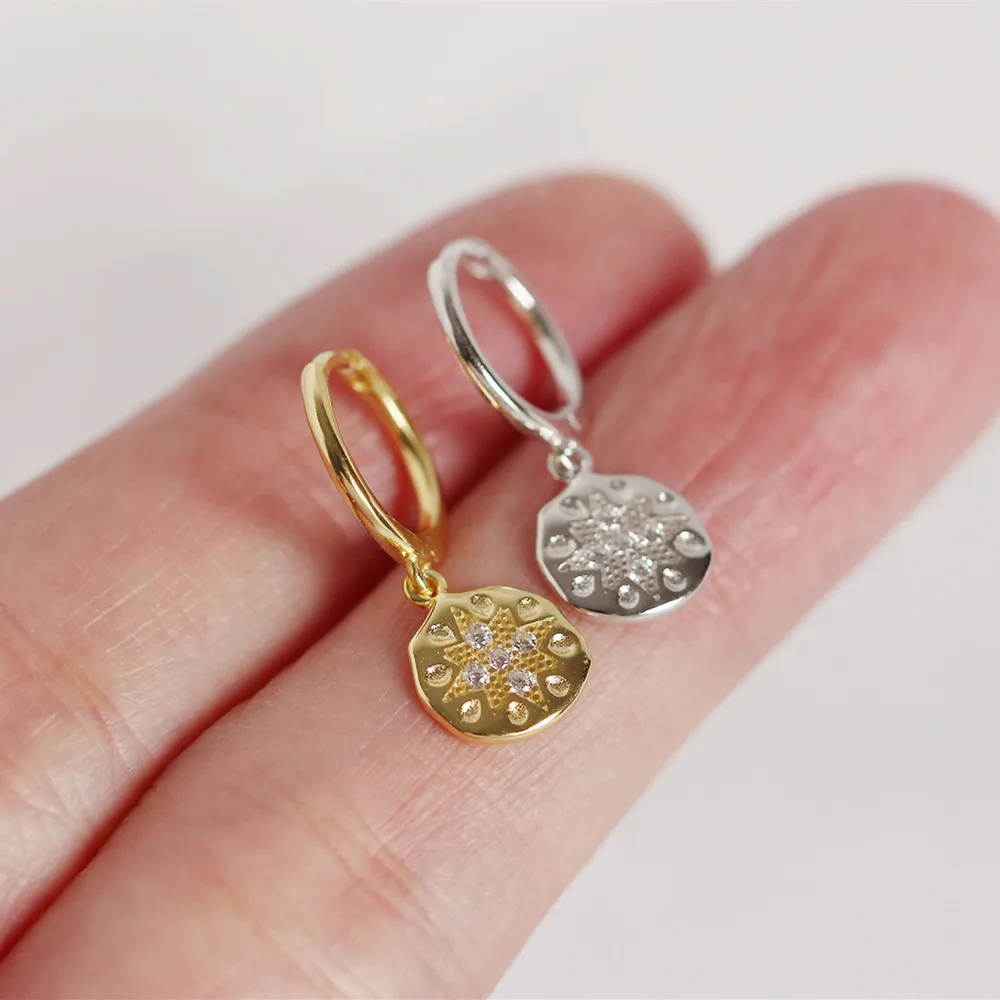 INS design huggie earrings jewelry Cute Geometry coin jewelry gold plated style sterling silver chunky14k Gold hoop earrings
INS design huggie earrings jewelry Cute Geometry coin jewelry gold plated style sterling silver chunky14k Gold hoop earrings