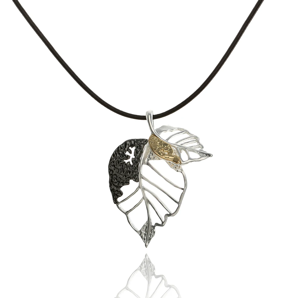 In 2021, the new European and American fashion women collarbone geometric leaf shape alloy environmental protection necklace
In 2021, the new European and American fashion women collarbone geometric leaf shape alloy environmental protection necklace