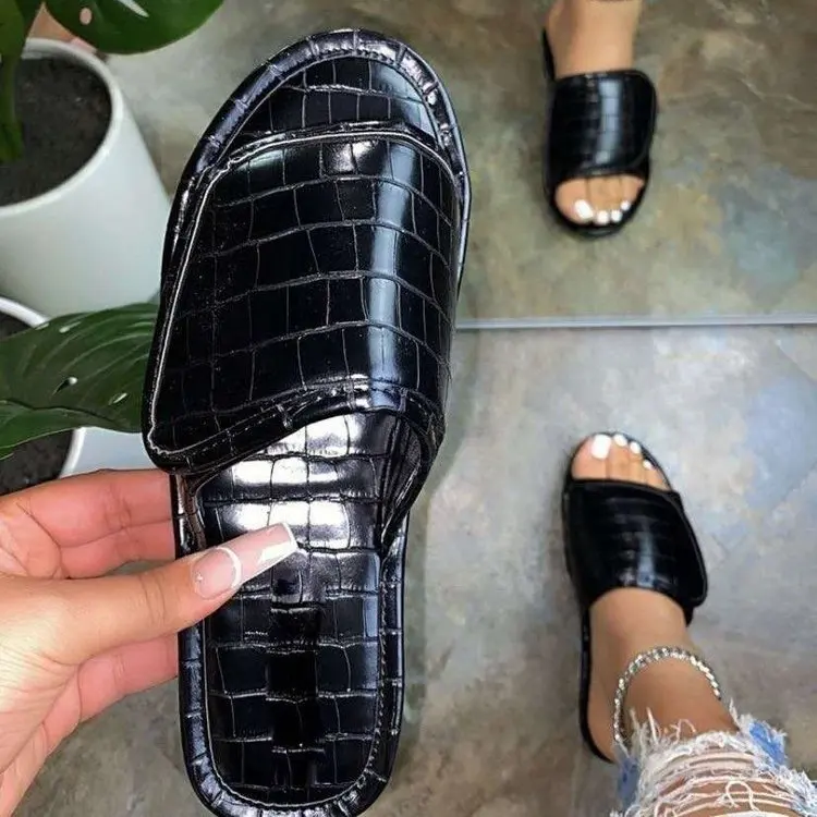 New solid color comfortable home casual slippers fall sandals fashion sandals, Black
New solid color comfortable home casual slippers fall sandals fashion sandals, Black