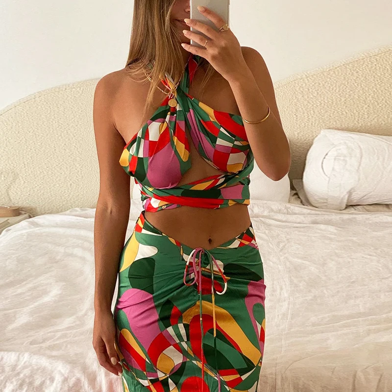 Women Beach Print Sleeveless Halter Backless Crop Top Drawstring Pleated Midi Skirt Set Summer 2 Piece Skirt Set
Women Beach Print Sleeveless Halter Backless Crop Top Drawstring Pleated Midi Skirt Set Summer 2 Piece Skirt Set