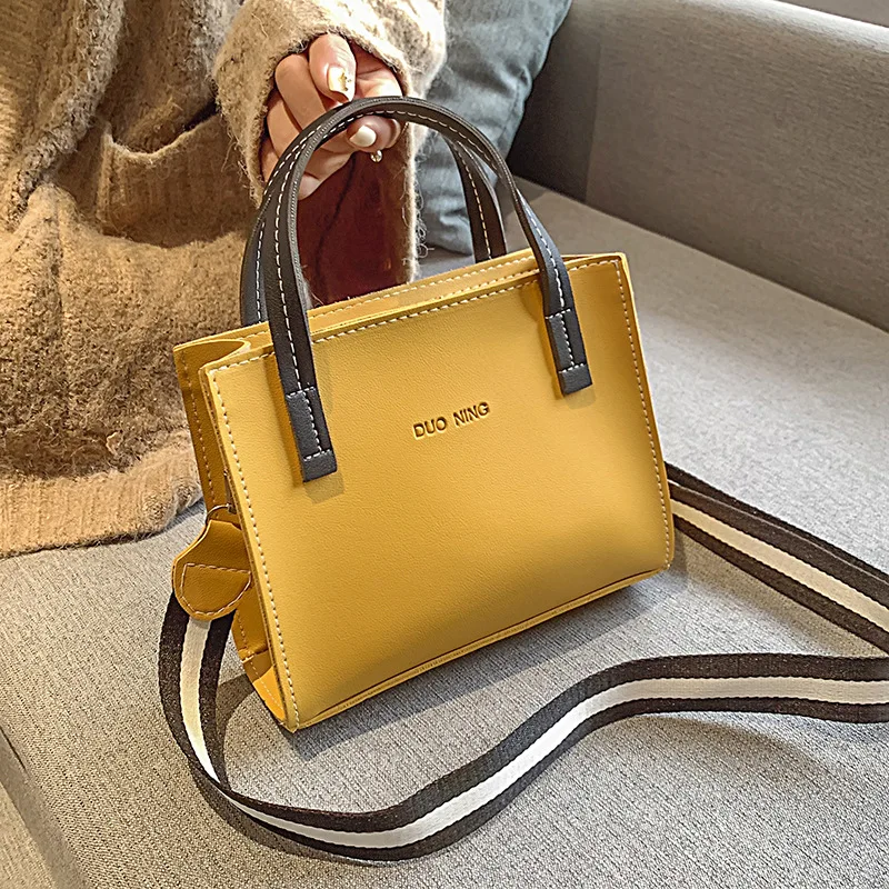 New fashion small bag women 2019 designer pu wild bag Korean girls casual handbag shoulder slung simple bag for ladies
New fashion small bag women 2019 designer pu wild bag Korean girls casual handbag shoulder slung simple bag for ladies