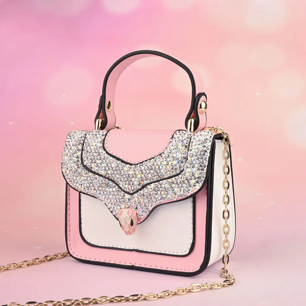 Luxury Designer rhinestone sac a main diamond bling stone clutch evening bags PU vintage jewelry tote handbags for ladies
Luxury Designer rhinestone sac a main diamond bling stone clutch evening bags PU vintage jewelry tote handbags for ladies