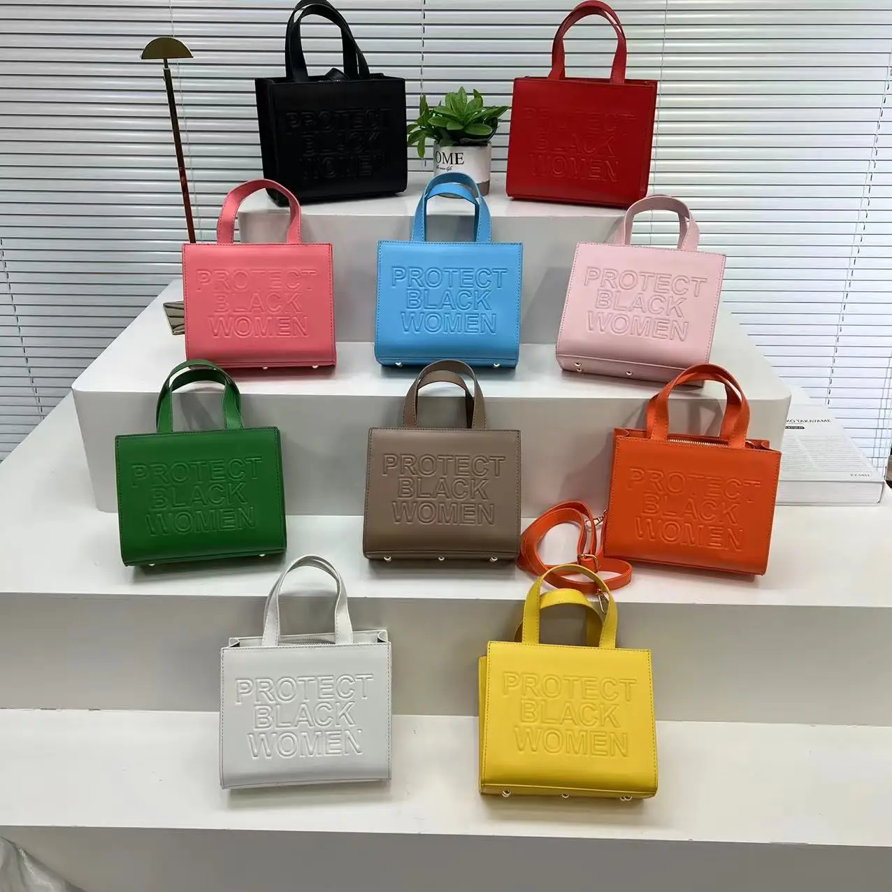 2022 one shoulder crossbody Embossed letters ladies purse women guangzhou designer handbag ladies bags handbags 2021 women
2022 one shoulder crossbody Embossed letters ladies purse women guangzhou designer handbag ladies bags handbags 2021 women