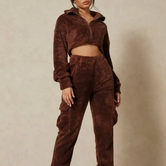 KKbeier BR21Y221 Woman Clothes 2021 Trending Lamb Wool Crop Top Hoodie And Sweatpants Winter Women's Woven Coats
KKbeier BR21Y221 Woman Clothes 2021 Trending Lamb Wool Crop Top Hoodie And Sweatpants Winter Women's Woven Coats