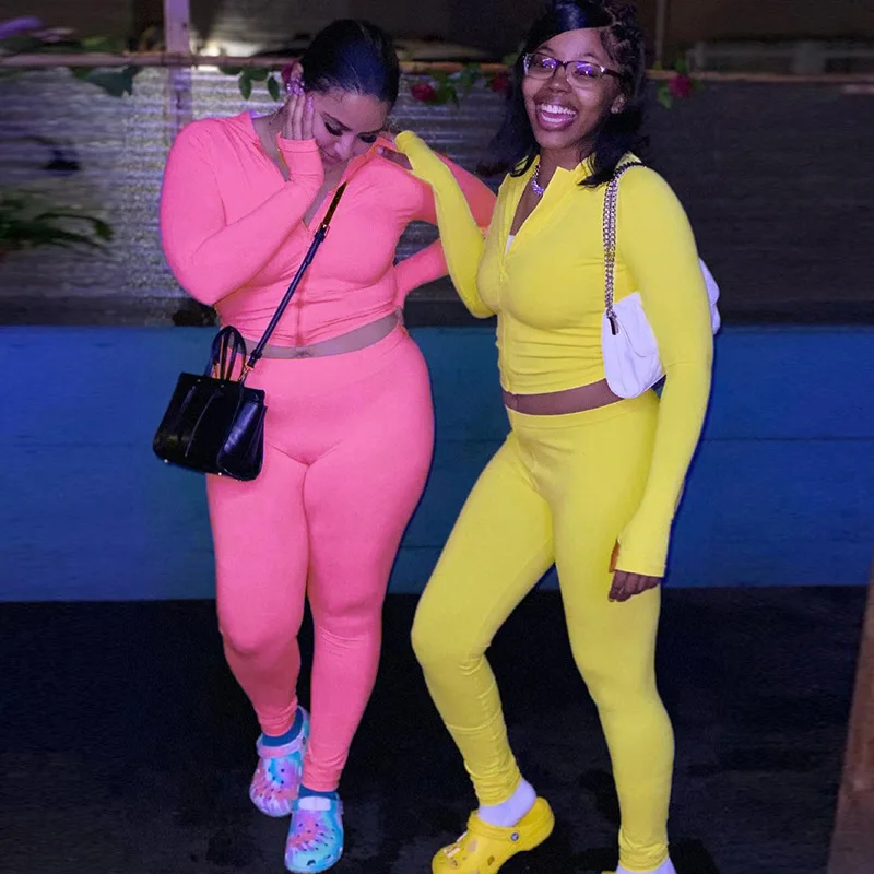 YJ21055 New design hooded long sleeve women two piece sets 2021 letter print two piece for women zipper bodycon 2 piece outfits
YJ21055 New design hooded long sleeve women two piece sets 2021 letter print two piece for women zipper bodycon 2 piece outfits