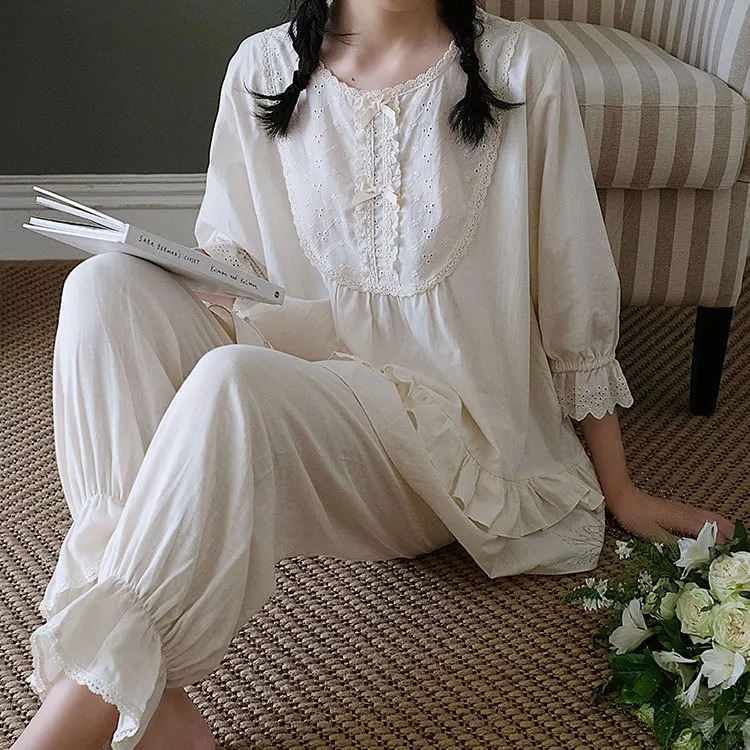 New Japanese Korean-Style Long-Sleeved Princess White Sweet Lace Home Service Set Cute Pajamas
New Japanese Korean-Style Long-Sleeved Princess White Sweet Lace Home Service Set Cute Pajamas