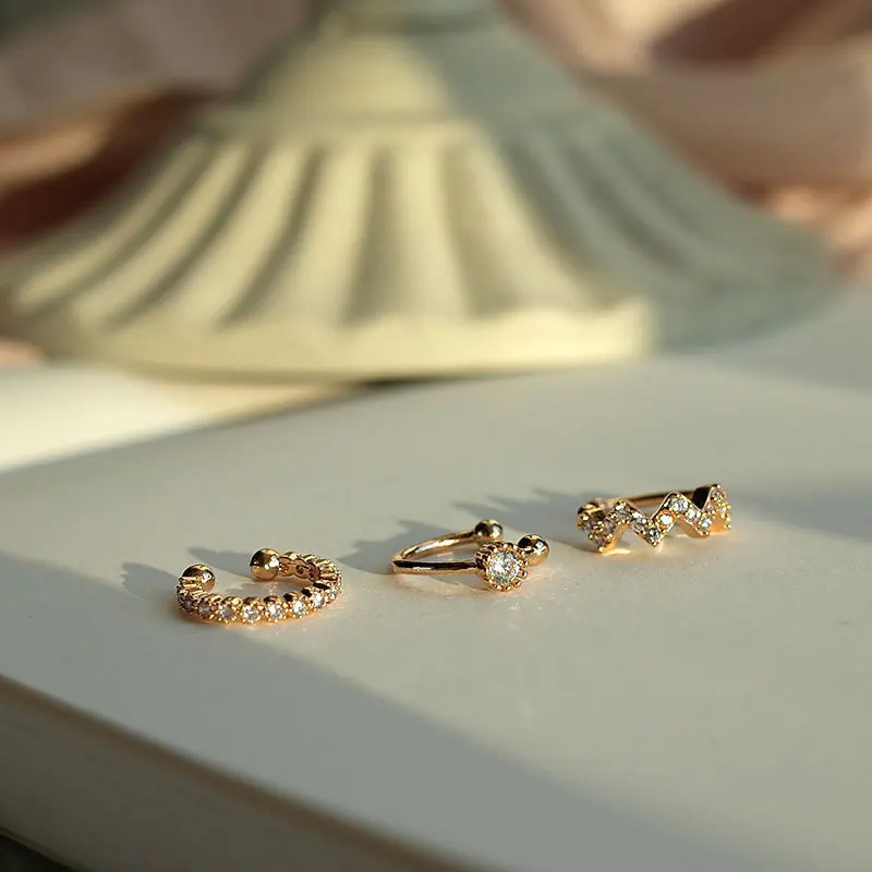 Non Piercing Exquisite 3Pcs Crystal Rhinestone Ear Bone Clip-on Earring Sparkling Crystal Ear Cuff Set
Non Piercing Exquisite 3Pcs Crystal Rhinestone Ear Bone Clip-on Earring Sparkling Crystal Ear Cuff Set