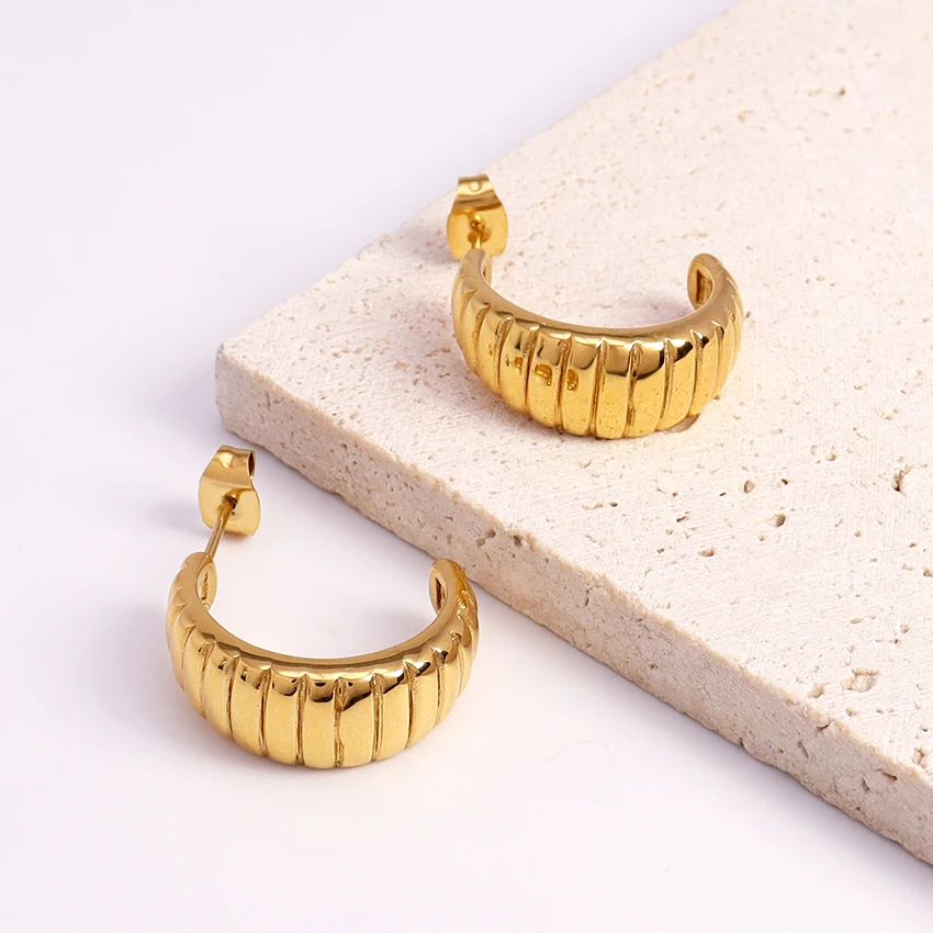 Vintage Twisted Hoop Stud Earrings Stainless Steel Ladies Jewelry 18K Gold Plated Hypoallergenic Striped C-Shape Small Earrings 
Vintage Twisted Hoop Stud Earrings Stainless Steel Ladies Jewelry 18K Gold Plated Hypoallergenic Striped C-Shape Small Earrings