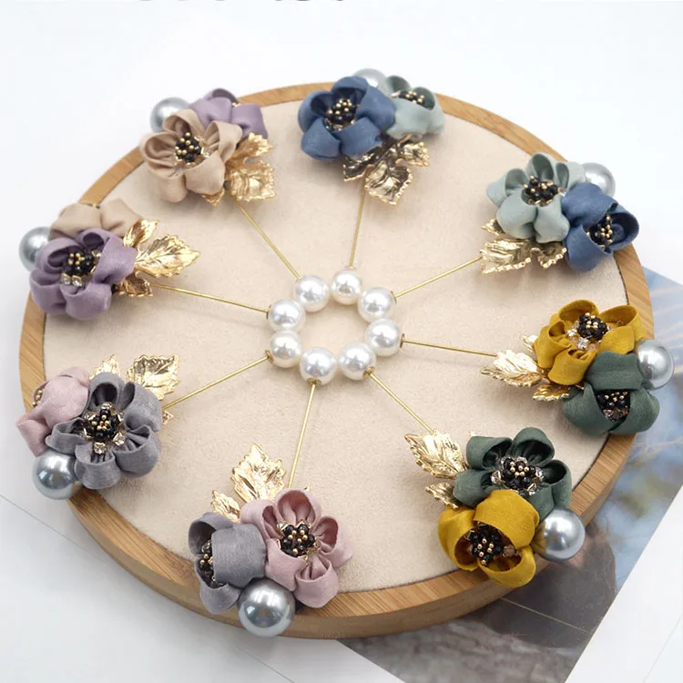 Hot sale Women's Vintage Fabric Floral Brooch Lapel Pin Wholesale Classic Hijab Brooch Pins for Women, Same as picture
Hot sale Women's Vintage Fabric Floral Brooch Lapel Pin Wholesale Classic Hijab Brooch Pins for Women, Same as picture