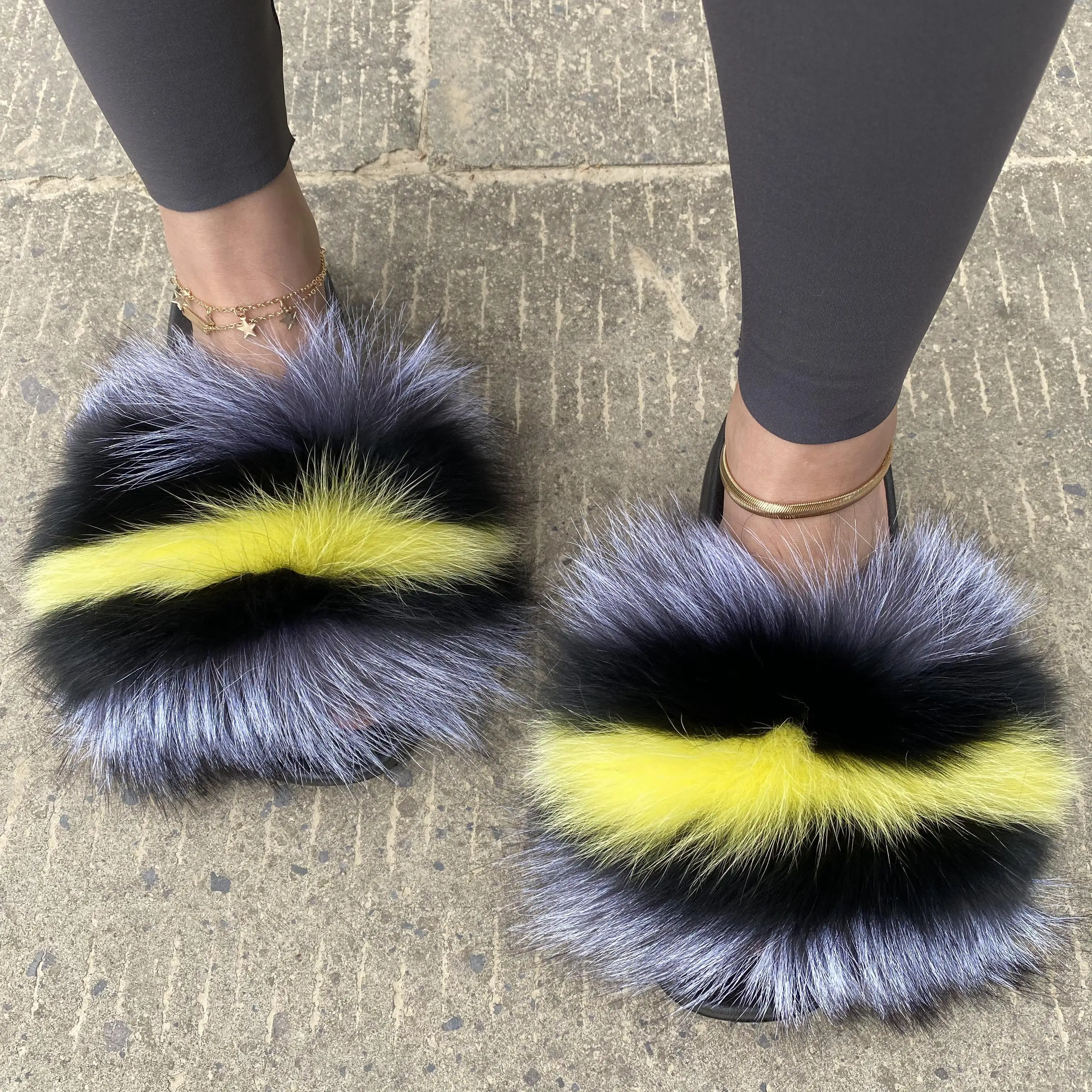 2021 Drop Shipping Designer Bedroom Women Real Fox Slippers Custom Logo Outdoor Girl Fur Slides Shoes, As picture show or customized
2021 Drop Shipping Designer Bedroom Women Real Fox Slippers Custom Logo Outdoor Girl Fur Slides Shoes, As picture show or customized