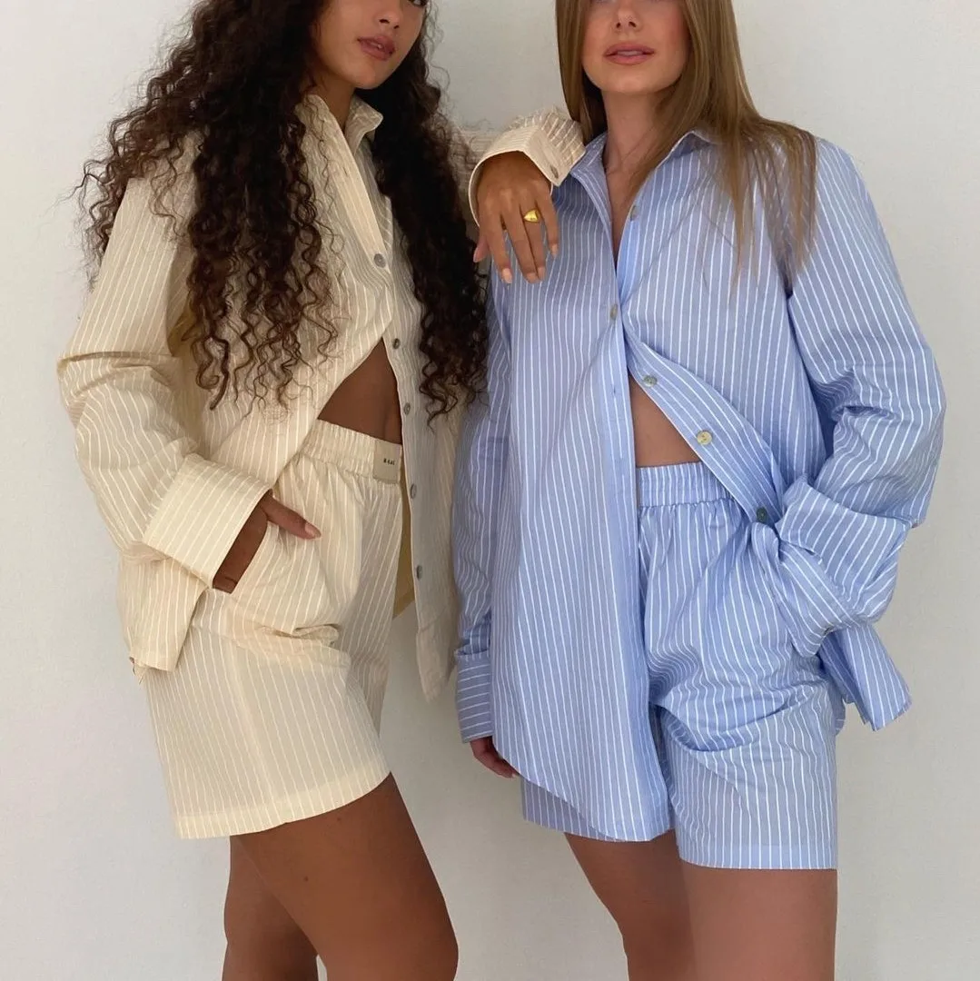 2022 In stock wholesale women two pieces blouse and shorts striped oversize shirts and shorts sets
2022 In stock wholesale women two pieces blouse and shorts striped oversize shirts and shorts sets