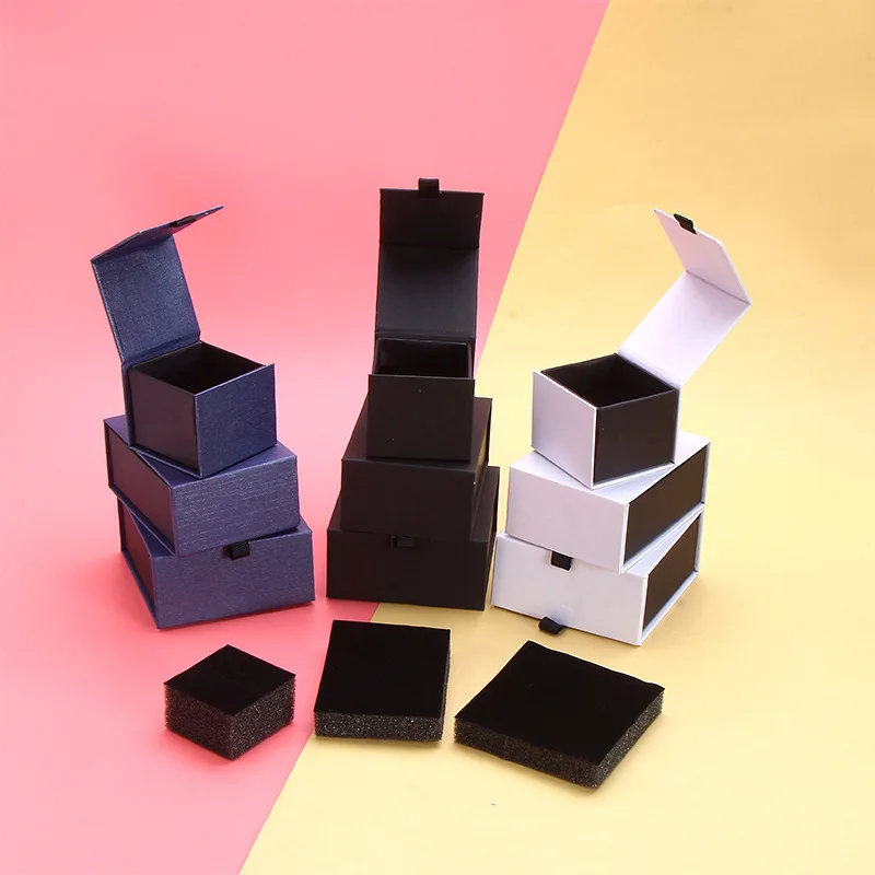 White Black Customized Handmade Magnet Jewelry Packing Ring Box Jewelry Box Inside Sponge, White blue black (customized)
White Black Customized Handmade Magnet Jewelry Packing Ring Box Jewelry Box Inside Sponge, White blue black (customized)