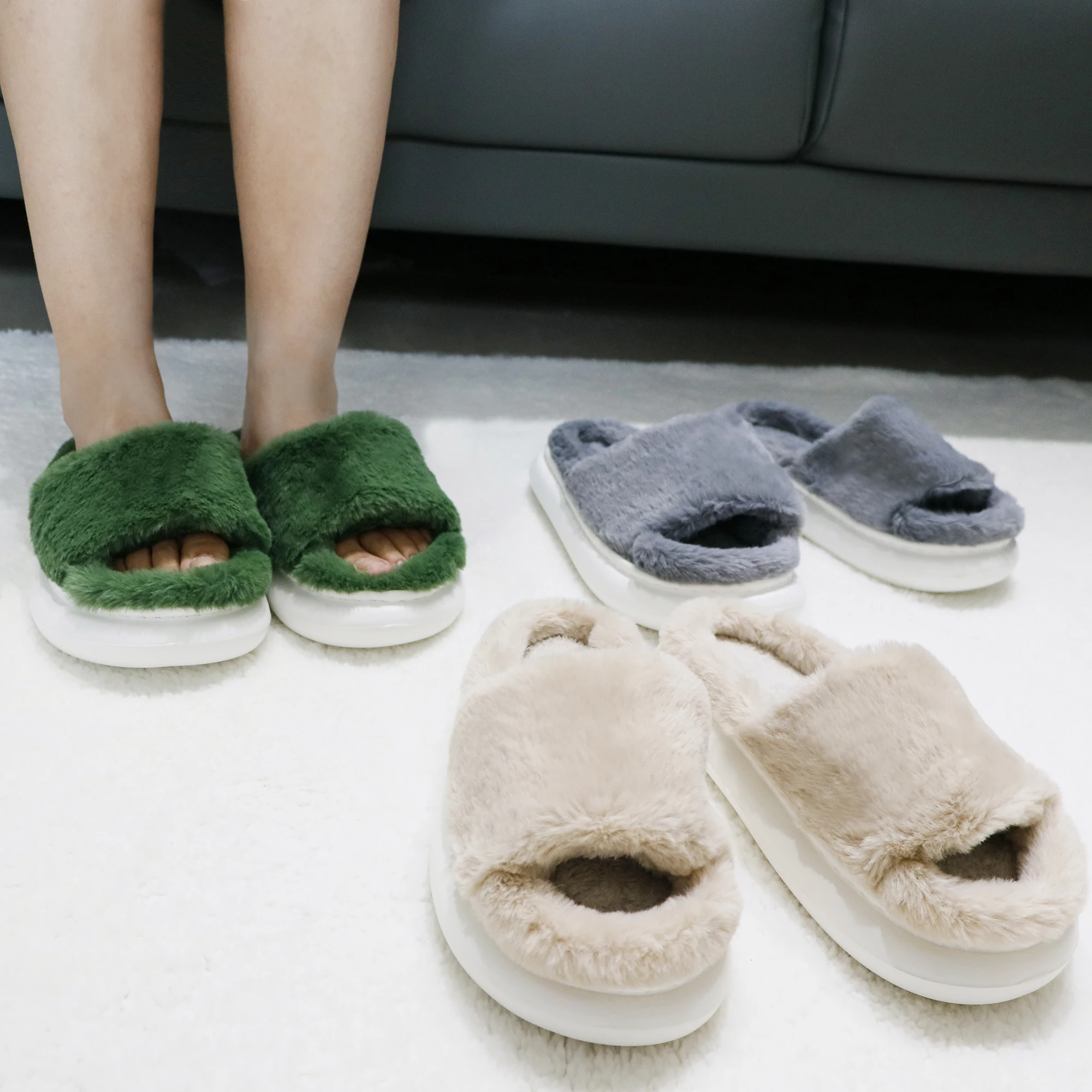 Factory Price Winter Warm Indoor Fluffy Home Slippers Woman Fur Thick Bottom Women Slippers, Customized colors
Factory Price Winter Warm Indoor Fluffy Home Slippers Woman Fur Thick Bottom Women Slippers, Customized colors