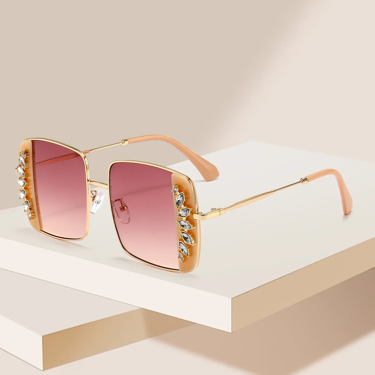 MJ-0309 The New Pattern Set Auger Ladies Fashion Personality Uv Protection Women Metal Frame Square Sunglasses
MJ-0309 The New Pattern Set Auger Ladies Fashion Personality Uv Protection Women Metal Frame Square Sunglasses