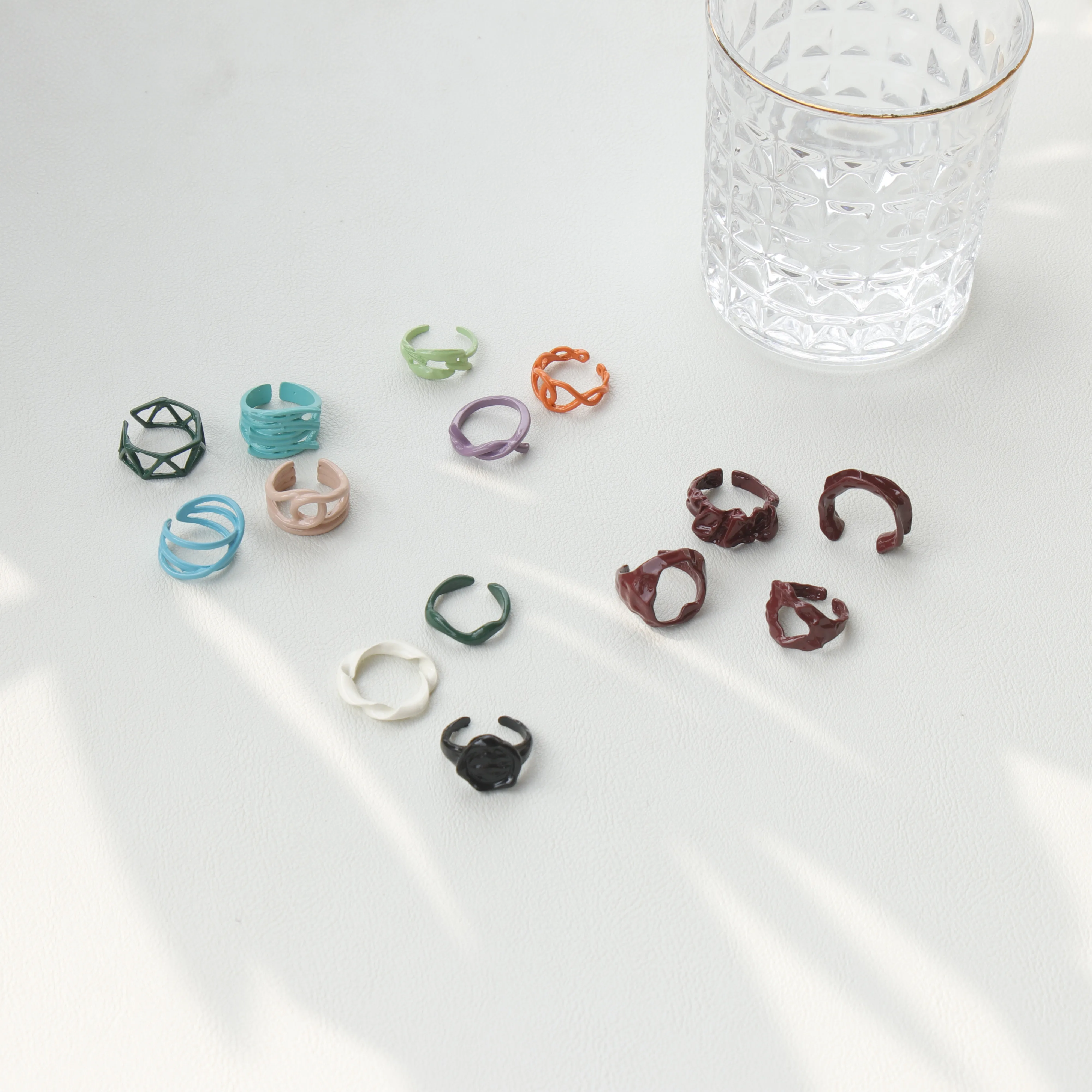 OUYE 2021 Hot-selling Summer Simple Fashion Ring Colorful Ring Alloy Ring Girls Jewelry Wholesale
OUYE 2021 Hot-selling Summer Simple Fashion Ring Colorful Ring Alloy Ring Girls Jewelry Wholesale