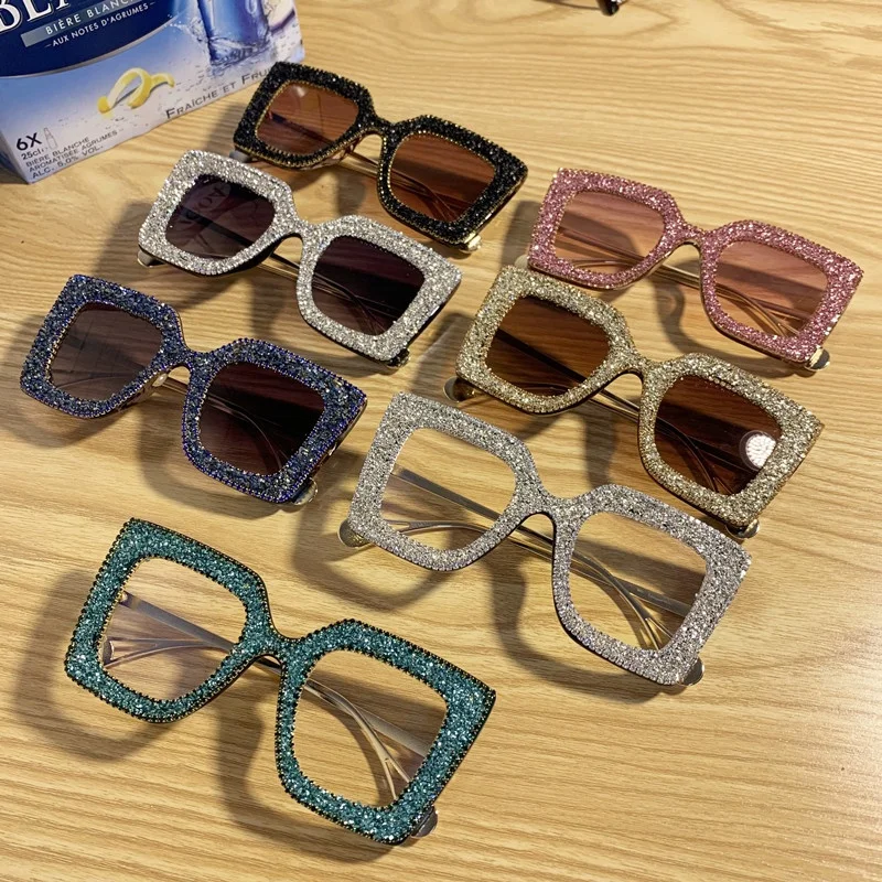1817 Luxury Rhinestone Big Metal Frame Square Full Diamond Sunglasses For Women Trendy, As shown
1817 Luxury Rhinestone Big Metal Frame Square Full Diamond Sunglasses For Women Trendy, As shown