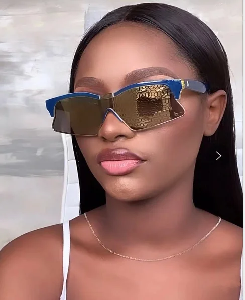 2021 Fashion men small frame irregular shades half frame one piece lens sun glasses UV400 outdoor riding sports sunglasses
2021 Fashion men small frame irregular shades half frame one piece lens sun glasses UV400 outdoor riding sports sunglasses