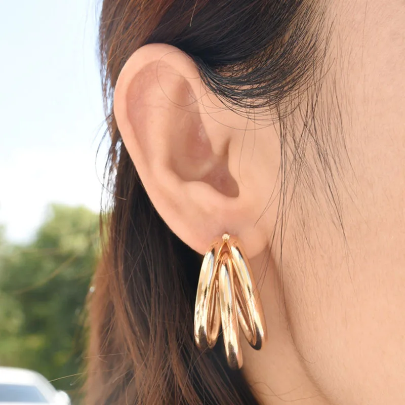 00164-7 European and American cold wind C-shaped multi-layer small geometric metal Earrings
00164-7 European and American cold wind C-shaped multi-layer small geometric metal Earrings