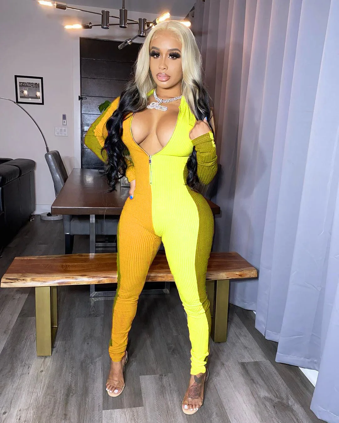 2020 autumn and winter fashion stitching women's clothing zipper pit strip slim fit jumpsuit sports casual jumpsuit
2020 autumn and winter fashion stitching women's clothing zipper pit strip slim fit jumpsuit sports casual jumpsuit