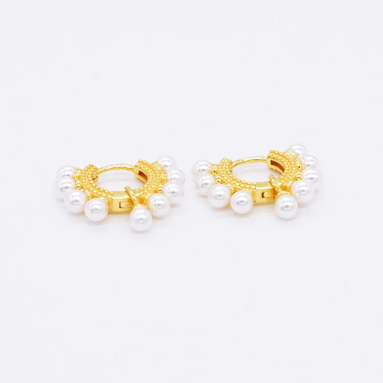 2021 Hight quality new punk 925 sterling silver 14k gold plating antique hoop freshwater pearl white earrings for women 
2021 Hight quality new punk 925 sterling silver 14k gold plating antique hoop freshwater pearl white earrings for women