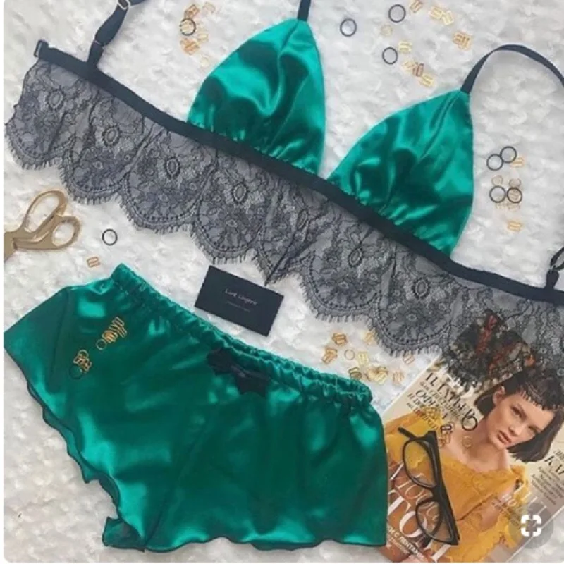 Wholesale Women Satin Pajamas Set Ladies Hot Transparent Lace Sexy Lingerie 
Wholesale Women Satin Pajamas Set Ladies Hot Transparent Lace Sexy Lingerie