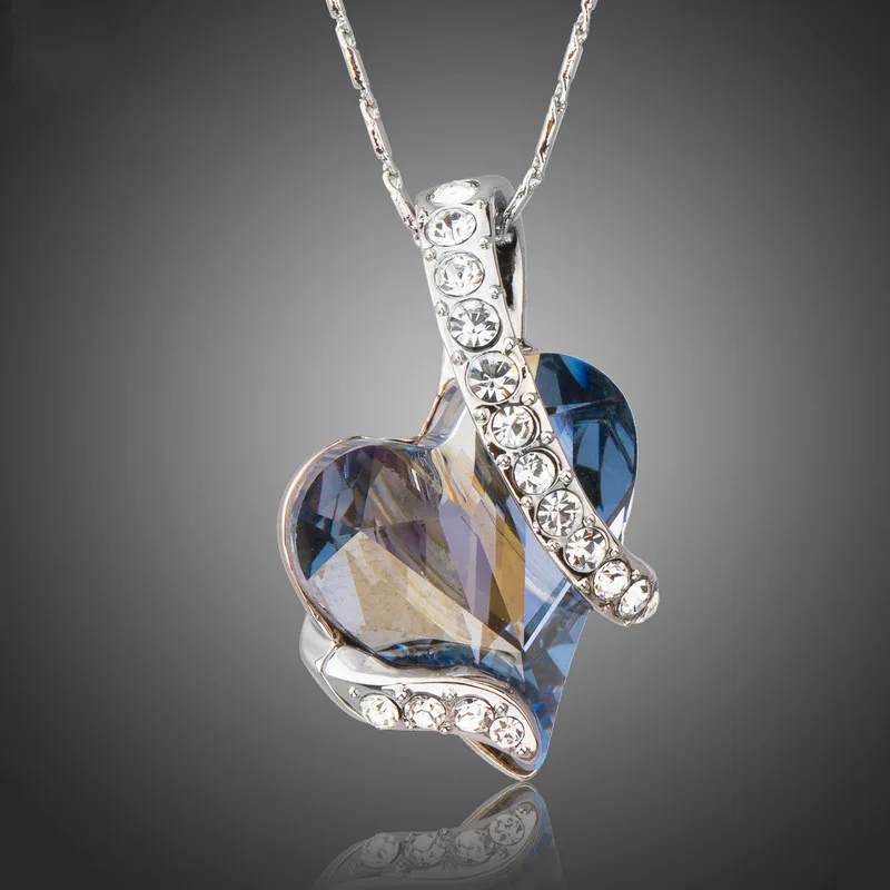 Hot Sale Valentine's Day water wave chain heart-shaped diamond studded pendant necklace, One color
Hot Sale Valentine's Day water wave chain heart-shaped diamond studded pendant necklace, One color