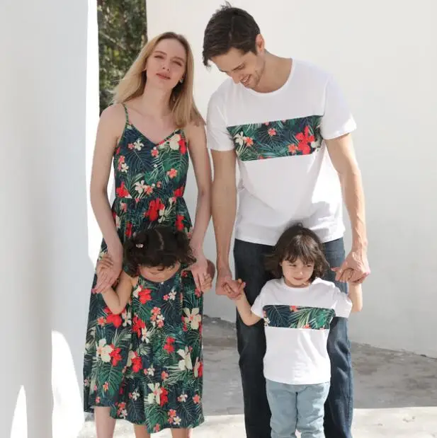 Summer Matching Family Outfits Clothes Floral Printed Dresses Mother And Daughter dress Tshirt Short Sleeve Matching Outfits
Summer Matching Family Outfits Clothes Floral Printed Dresses Mother And Daughter dress Tshirt Short Sleeve Matching Outfits