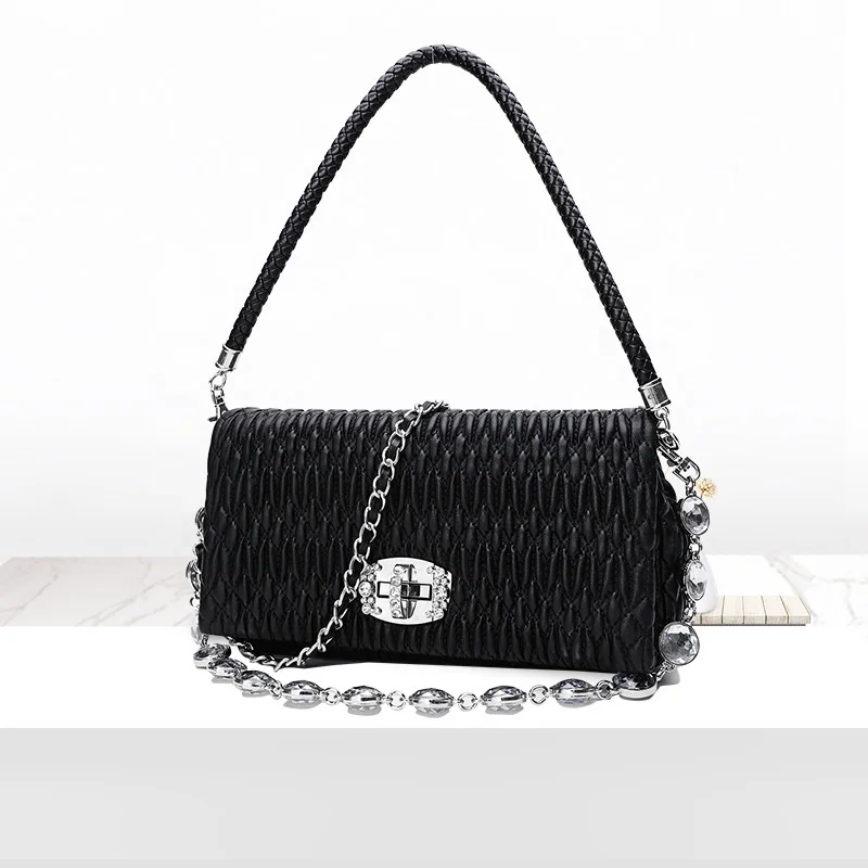 Ready Fashion PU Leather Beautiful Diamond Lock Shoulder Strap Messenger Lady Chain Bag, Pink, black,red
Ready Fashion PU Leather Beautiful Diamond Lock Shoulder Strap Messenger Lady Chain Bag, Pink, black,red