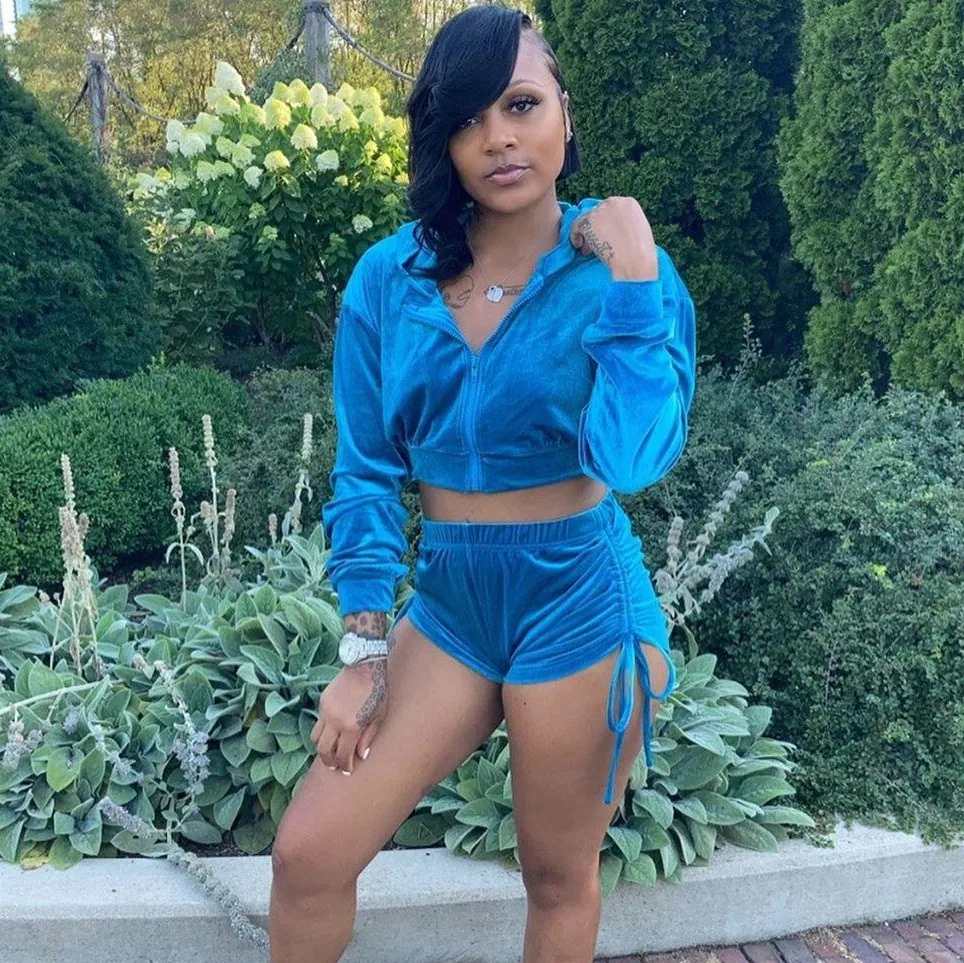 X00605M Loose and stylish two-pieces New autumn and winter velvet pleats show waist shorts suit
X00605M Loose and stylish two-pieces New autumn and winter velvet pleats show waist shorts suit