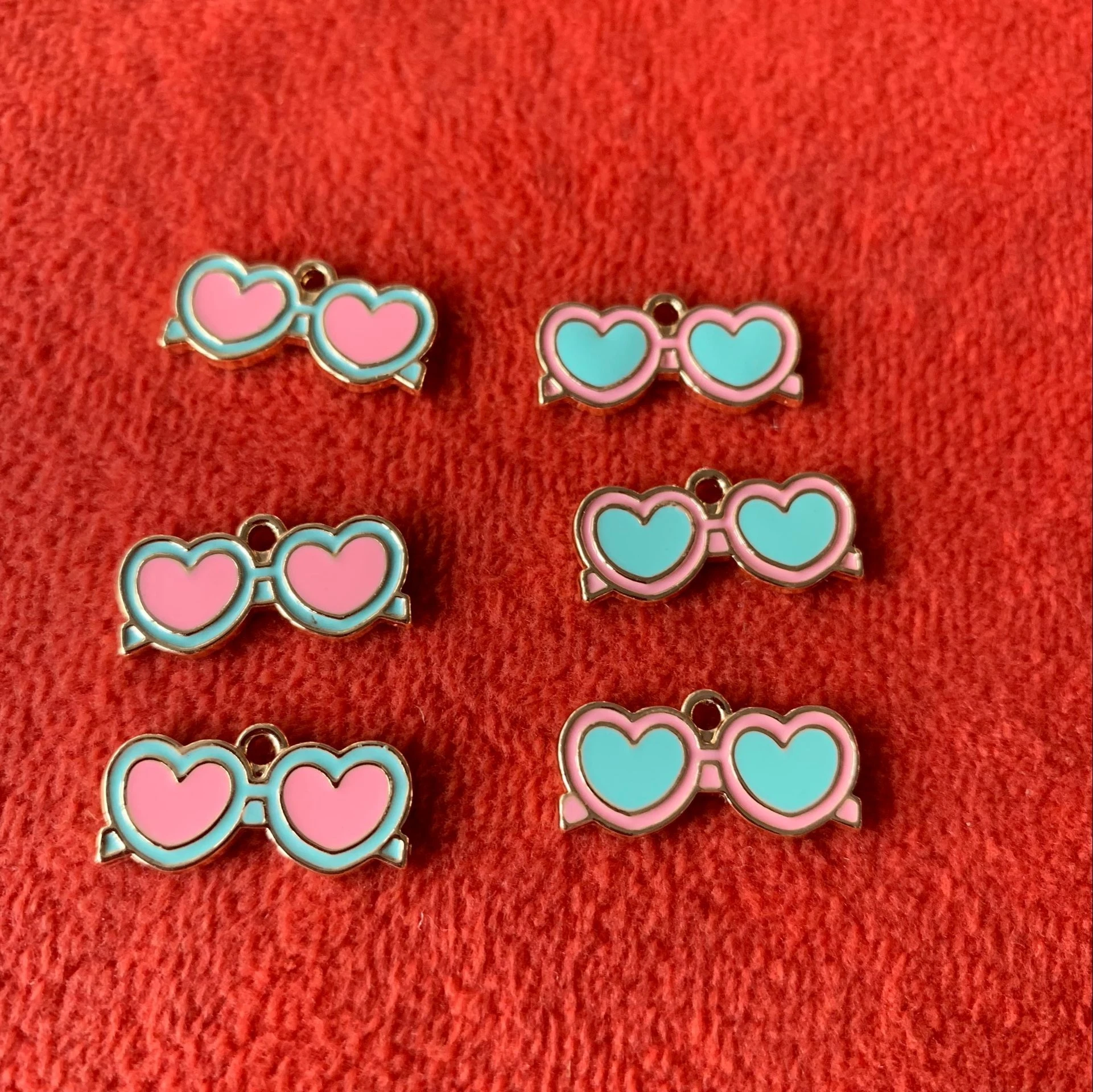 high quality color enamel heart glasses charms for bracelets fashion metal heart glasses charms personalized jewelry charms
high quality color enamel heart glasses charms for bracelets fashion metal heart glasses charms personalized jewelry charms