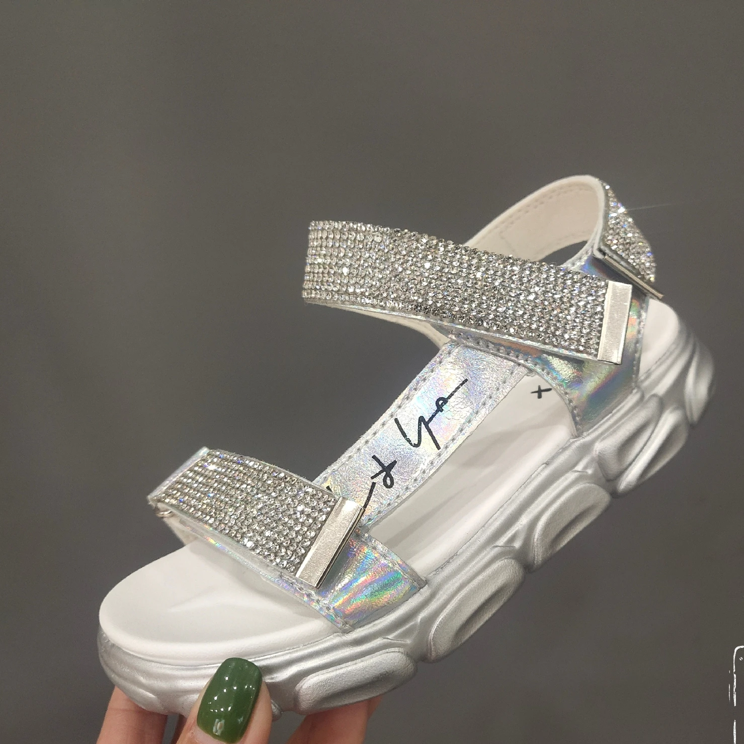 New arrival bling-bling children shoes sandals for girl in summer anti-slip kids shoes, Pink
New arrival bling-bling children shoes sandals for girl in summer anti-slip kids shoes, Pink