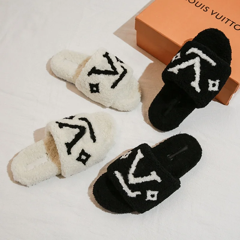 2021 luxury Soft Sole Non Slip Indoor flat home Shoes Fuzzy polar bedroom fur Fleece Slippers women ladies
2021 luxury Soft Sole Non Slip Indoor flat home Shoes Fuzzy polar bedroom fur Fleece Slippers women ladies